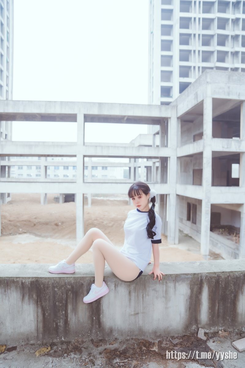 ӛ[70] ͼ [ͼcoser] Vol. 崿  Ʒ P.5