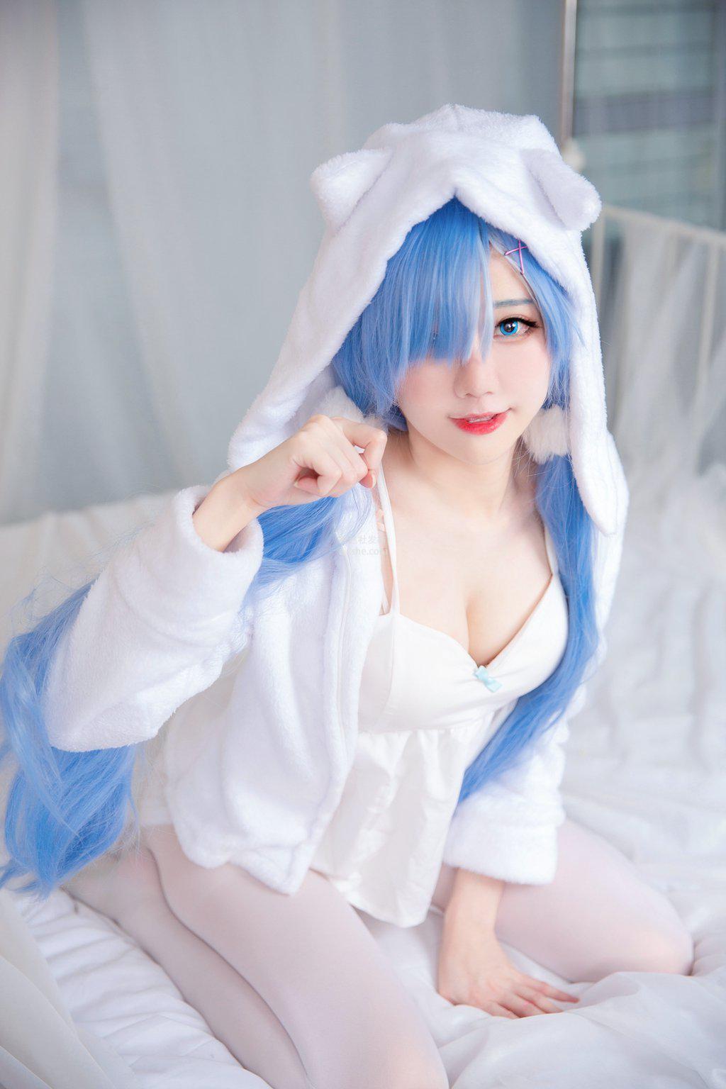 cosӰ White C 49P 32 Dorasnow ͼ ɫCoser Kitty Sally ģ Rem P.1 